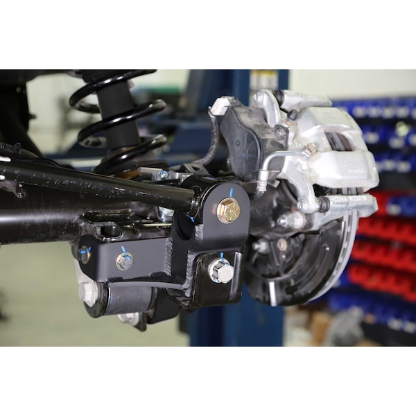 Fabtech TRACK BAR RELOCATION BRACKET For Use With 3 To 4 Lift FTS22345 - main